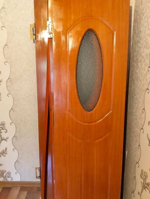 Люстра стол стуля раквина