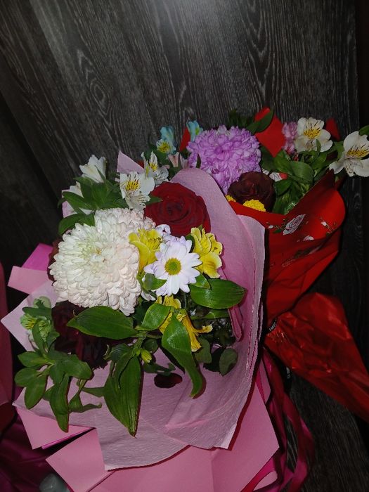 Tabiy gullar srochna sotiladi