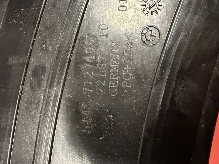 Поставки за чаши за BMW E90 E91 E92 E93