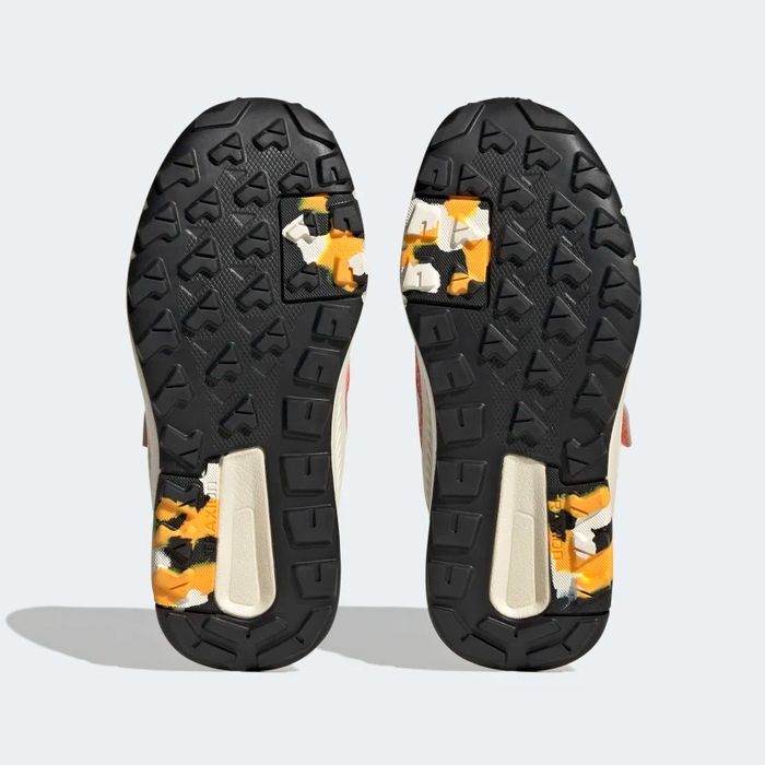 Кроссовки Adidas оригинал 38,5