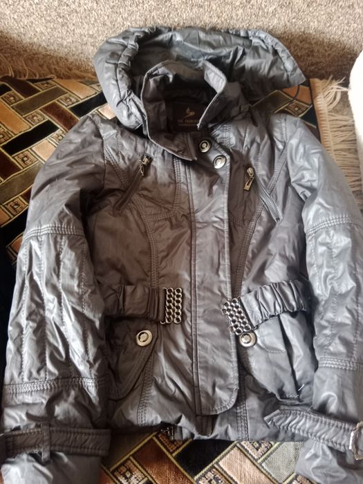 Куртки новые для девочек. Недорого