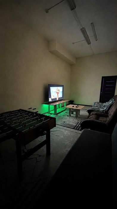 Продаётся компьютерный + playstation клуб