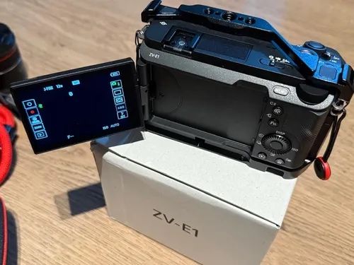 Vand sau schimb Sony zv E1 (Fx3 senzor)