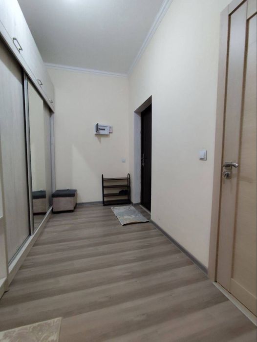 Сдается 2x комнатная квартира 
С обстановкой 
В горде Алмалыке