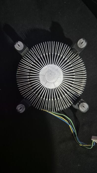 I3 10100f + cooler stock