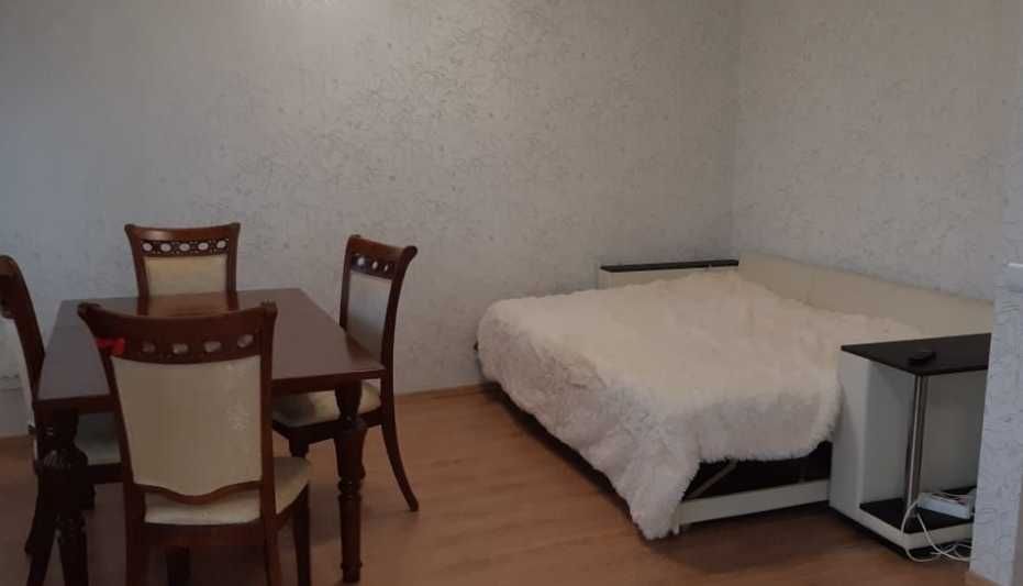 Дава се под наем Тристаен апартамент в Пловдив, Остромила - 90 кв.м за 336.6 € - Снимка #2