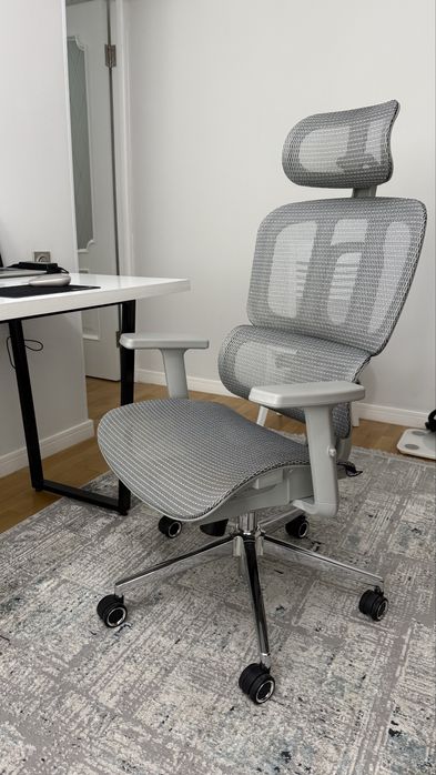 Офисное/компьютерное кресло