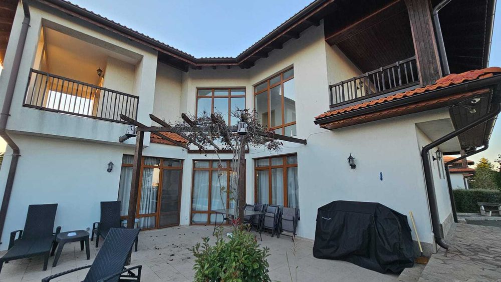 Продава се Къща в Ахелой - 180 кв.м за 1112 €/кв.м - Снимка #1