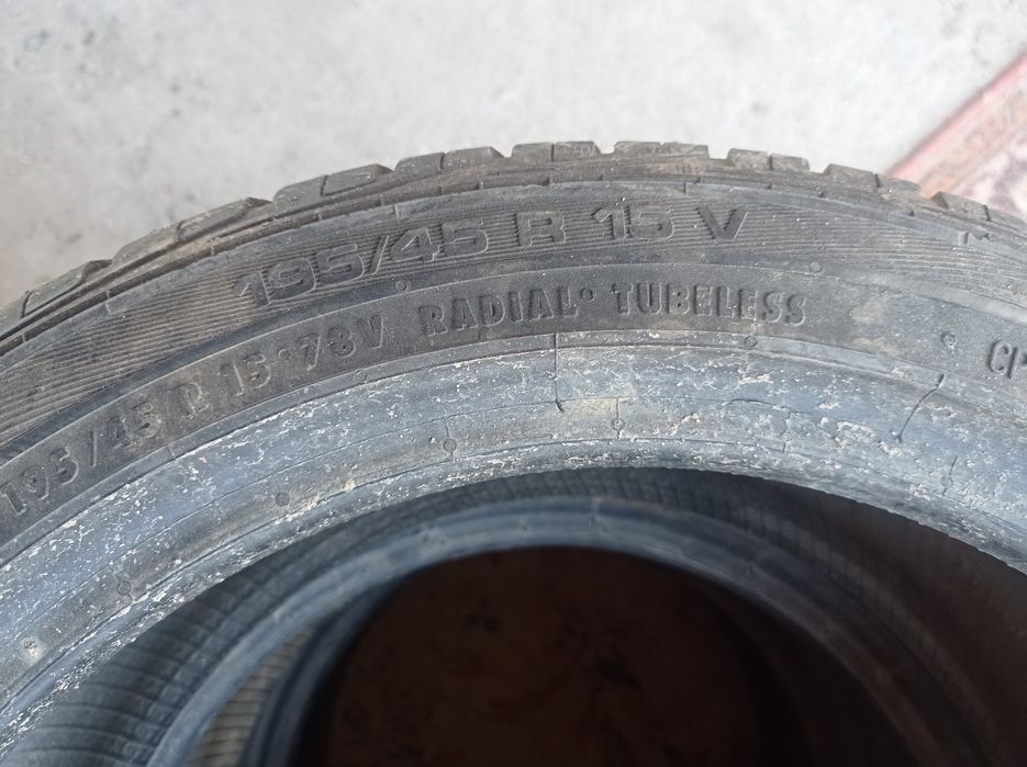 Продам резину 195/45R/15V