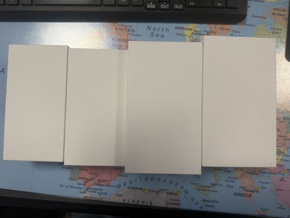 4 aparate iqos diferite culori