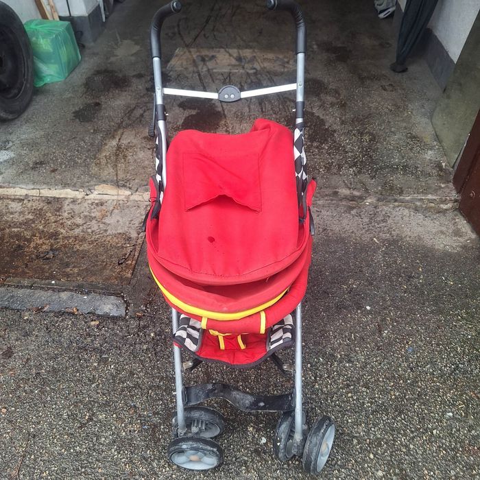 Продавам Детски Колички за  Бутане във много добро Състояние