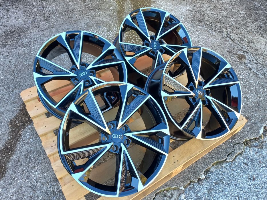 18 Audi Rs2024 A3 A4 A5 A6 Q3 Q5 8.0j et35 Black polish Чисто Нови.