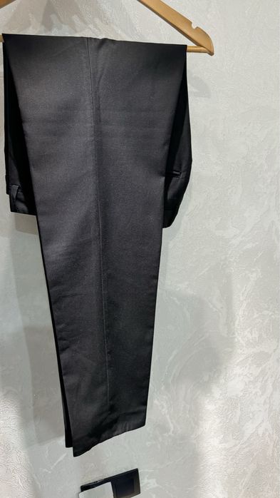 продается костюм