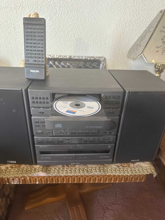 Стерео уредба "PHILIPS" FW 2015/20