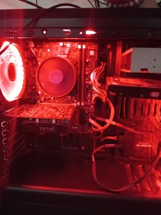 Pc gaming de buget dar îți faci trb cu el