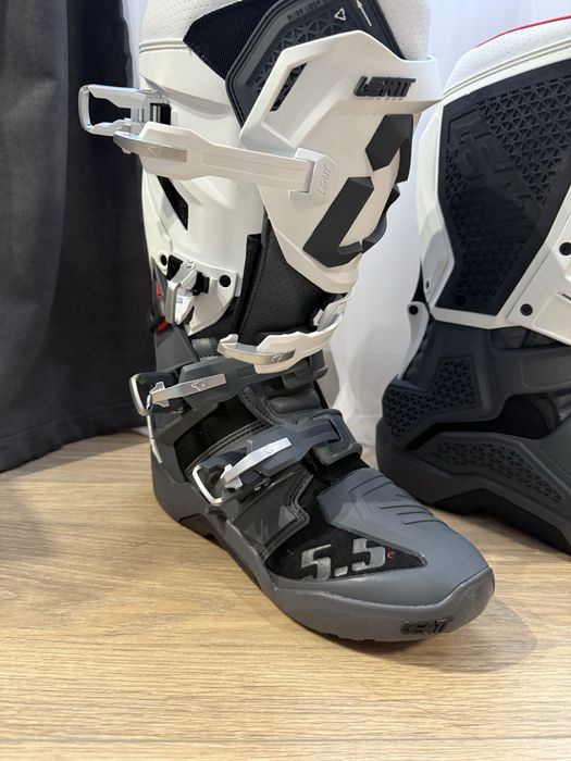 Leatt 5.5 FlexLock Enduro