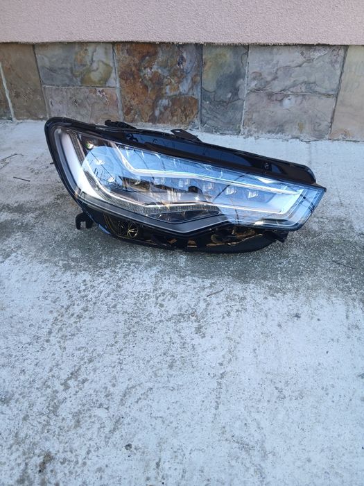 Десен фар audi a6