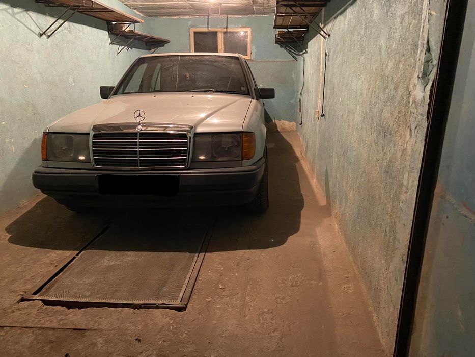 Дава се под наем Гараж / Паркомясто в Варна, Базар Левски - 20 кв.м за 153 € - Снимка #4