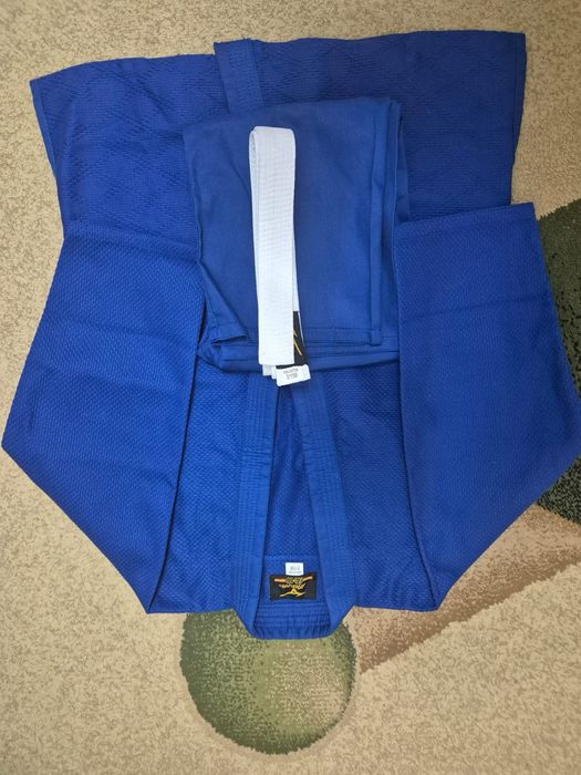 Продам новое кимоно