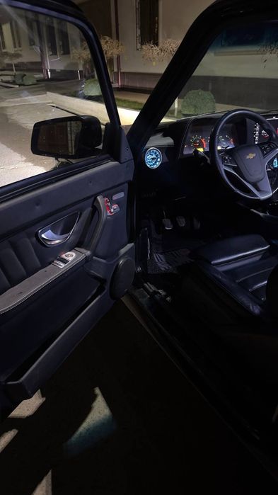 Niva sotiladi srocna