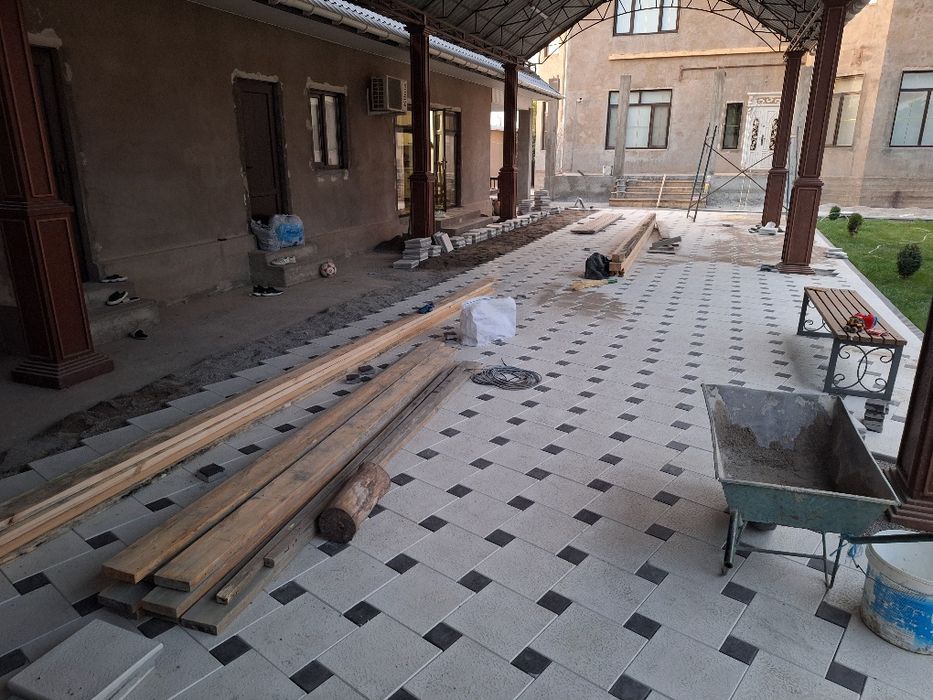 Брусчатка, бордюры, лотки