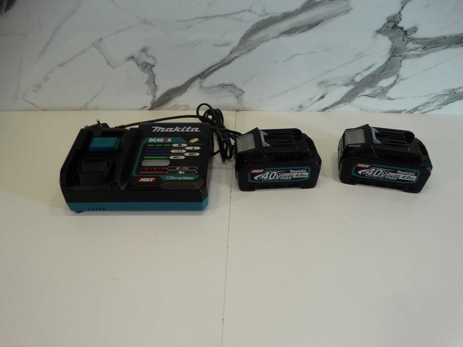 Makita XGT / 40 V / 4.0 Ah - Батерии и зарядно