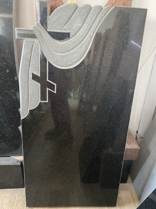 Памятники (гранит и мрамор)