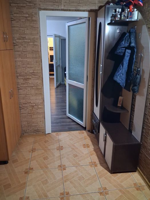 Vand apartament 2 camere in Motru!
