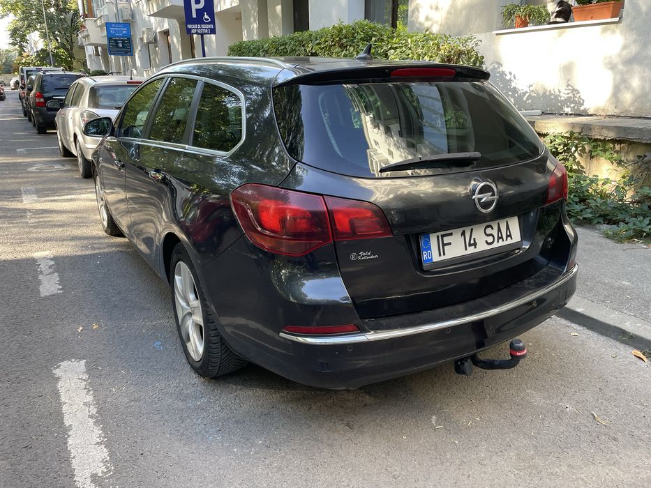 Opel Astra J - 1.7 dti - 2012