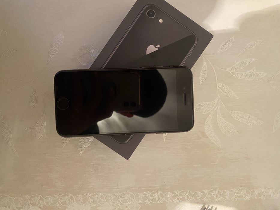 Iphone 8 в хорошем состоянии