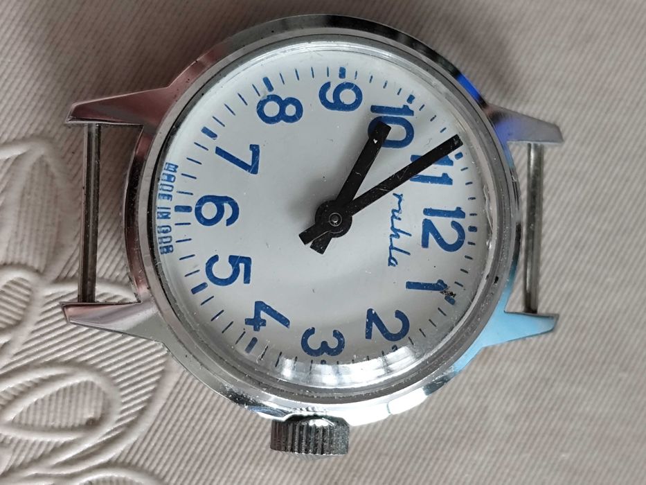 Лот часовници механични работещи