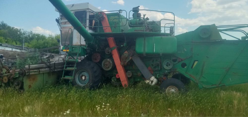 Енисей комбайн  продам