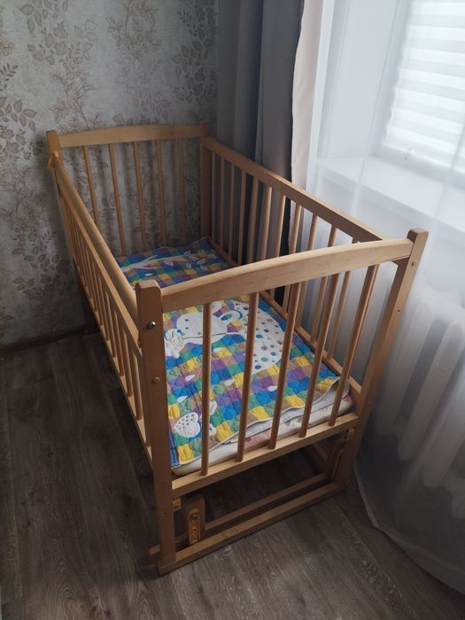 Продам детскую кроватку