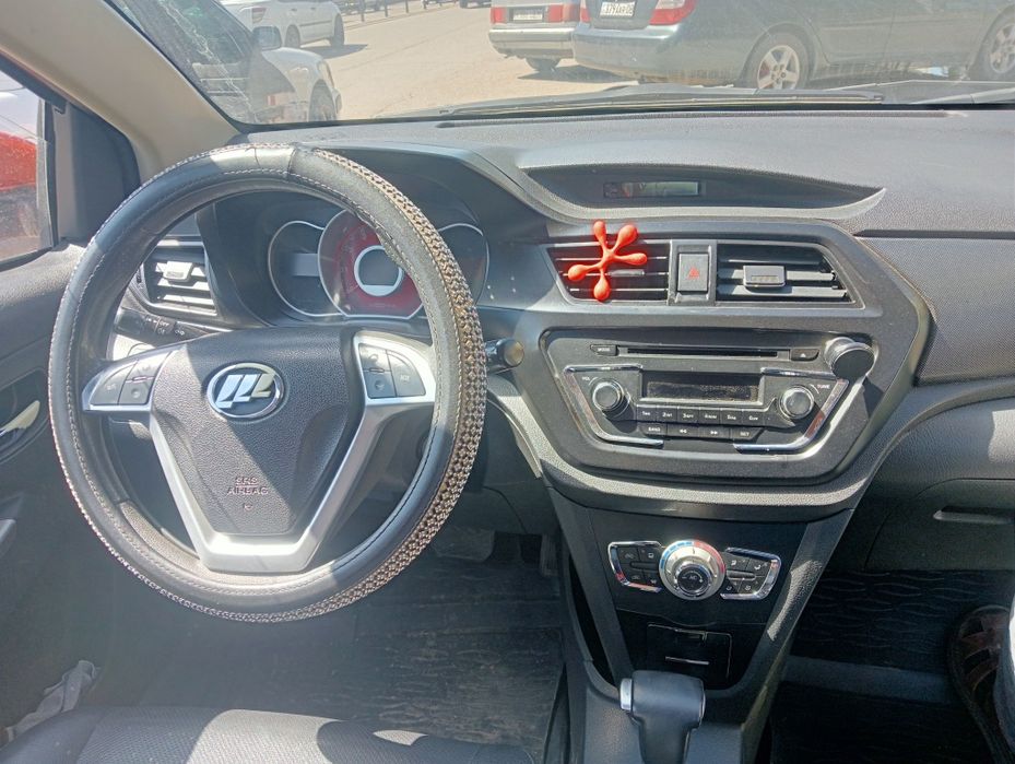 Автомобиль Lifan x50
