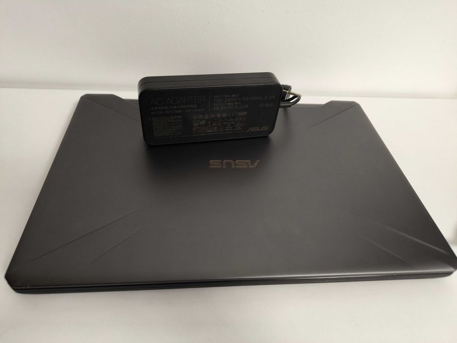 Laptop gaming ASUS TUF FX705DU Ryzen 7 3750H, 17.3", 16GB, GTX 1660Ti