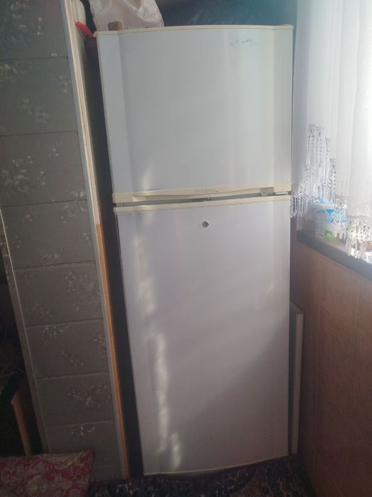 Продаю холодильник