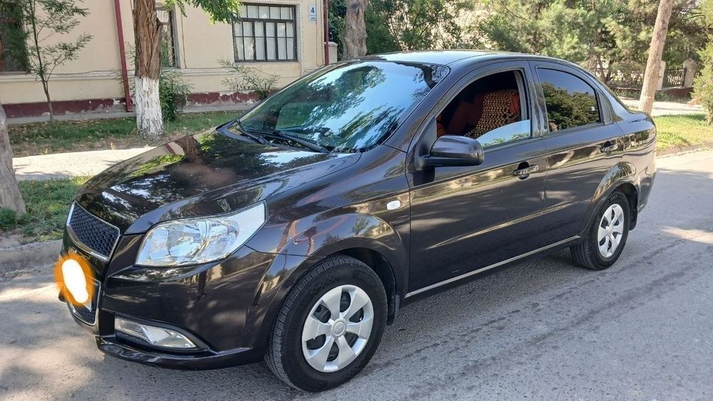 NEXIA 3 sotiladi