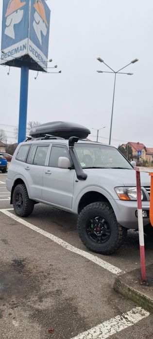 Vand Mitsubishi Pajero LWB 2.5D an 2002 complet restaurat in 2025
