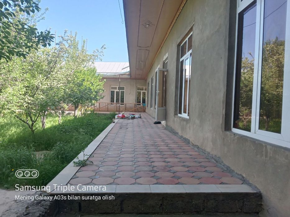 Ургут тумани Гоз кишлогида срочно Уй сотилмокда