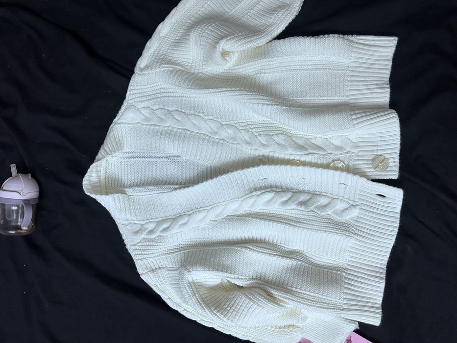 Продам свитер укороченный