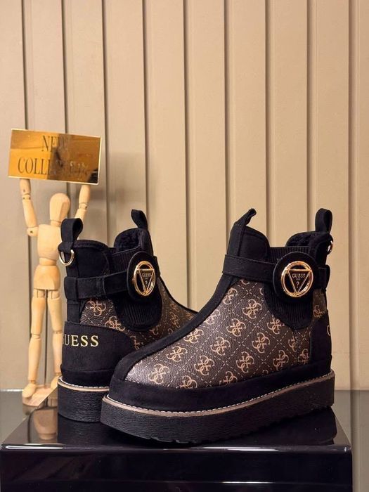 Ugg-uri diferite modele