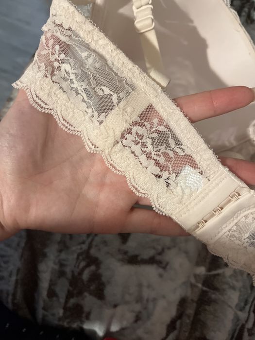 Бежов сутиен - Чисто нов 85 D