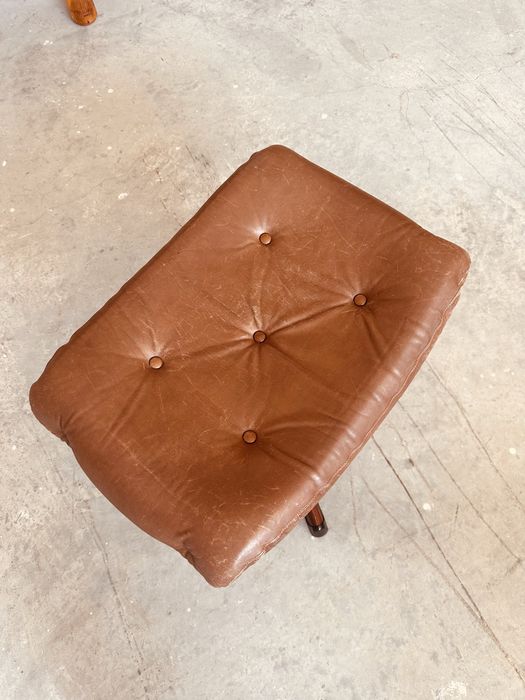Датска въртяща се кожена табуретка (Ottoman) – Danish Modern, 70-те години