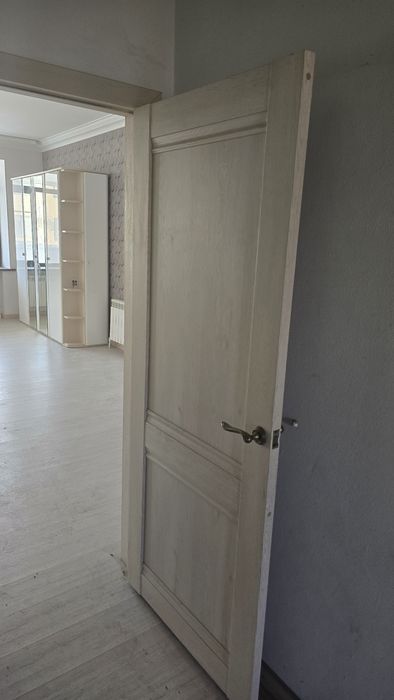 Продам б/у двери