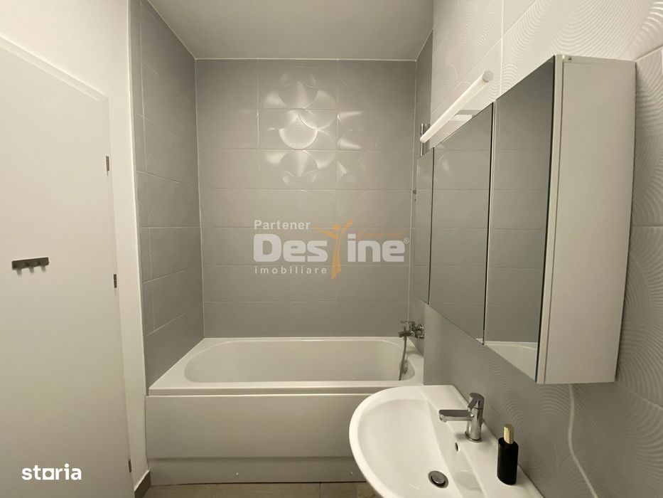 Studio la  etaj intermediar, cu balcon si parcare subterana, situat in