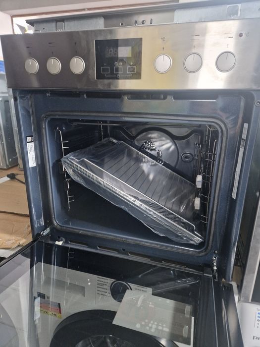 Фурна с Керамични котлони Bauknecht