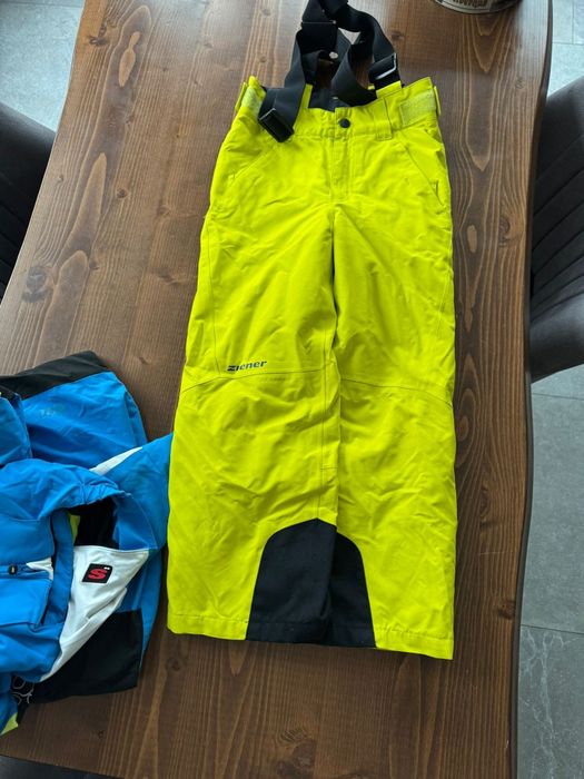 Ски екип от две части