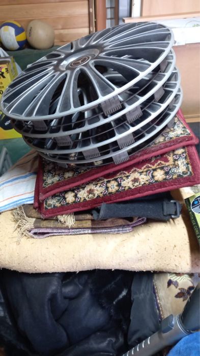 Колпаки на диски Мерседес