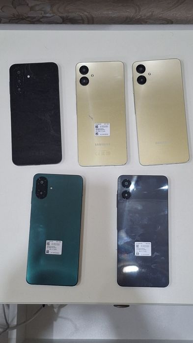 Продам 5 телефонов