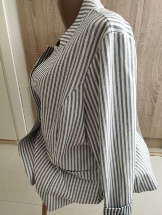 Дамско сако 15 лв.